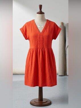 Universal Thread Orange V-Neck Short Sleeve Textured Dress